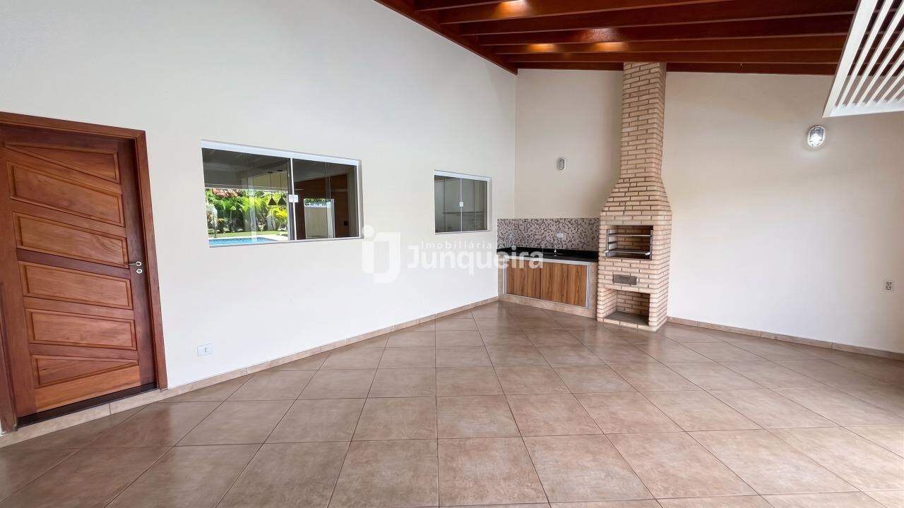 Casa para alugar, 2 quartos, sendo 1 suíte, 1 vaga, no bairro Conceição em Piracicaba - SP