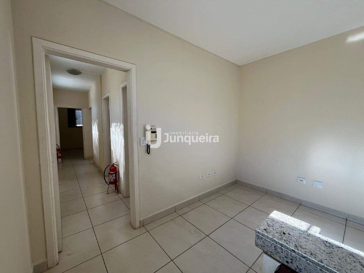 Sala Comercial para alugar, no bairro Cidade Alta em Piracicaba - SP