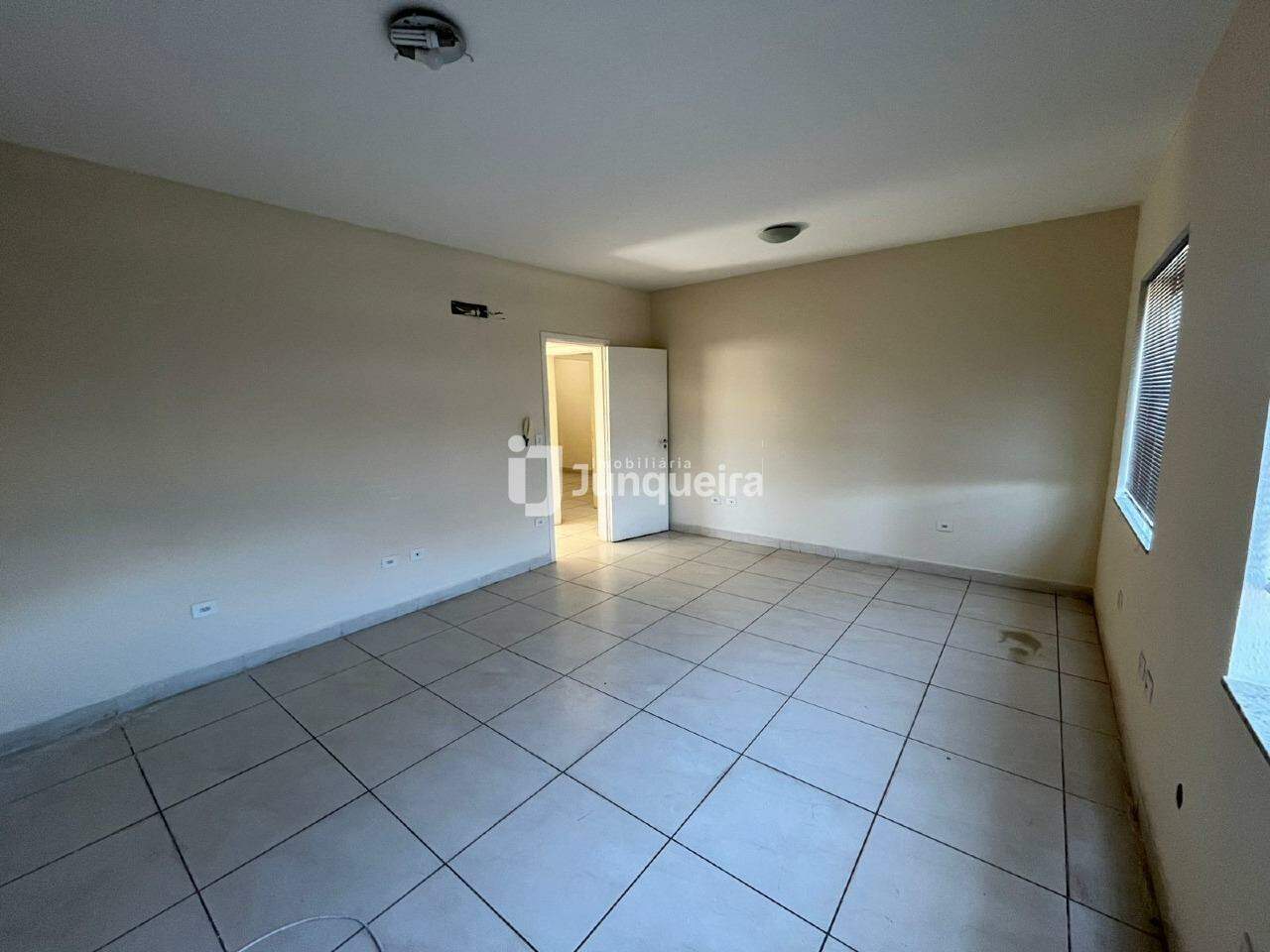 Sala Comercial para alugar, no bairro Cidade Alta em Piracicaba - SP
