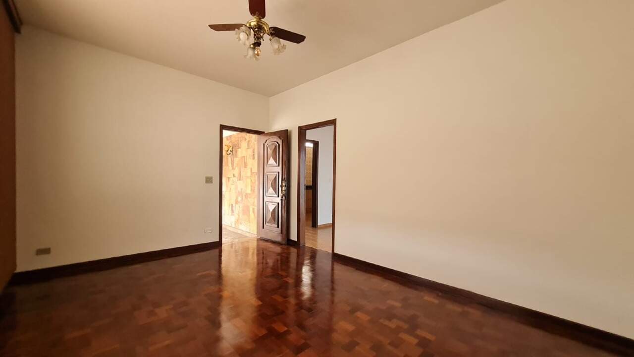 Casa para alugar, 3 quartos, sendo 1 suíte, 2 vagas, no bairro Areião em Piracicaba - SP