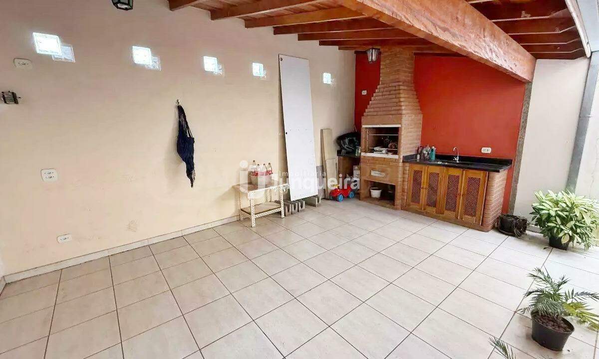 Casa em Condomínio à venda no  Vila Santa Clara, 2 quartos, 1 vaga, no bairro Jardim Três Marias em Piracicaba - SP