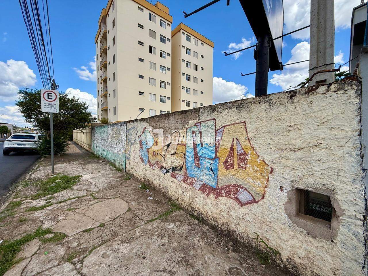 Terreno à venda, no bairro Vila Independência em Piracicaba - SP