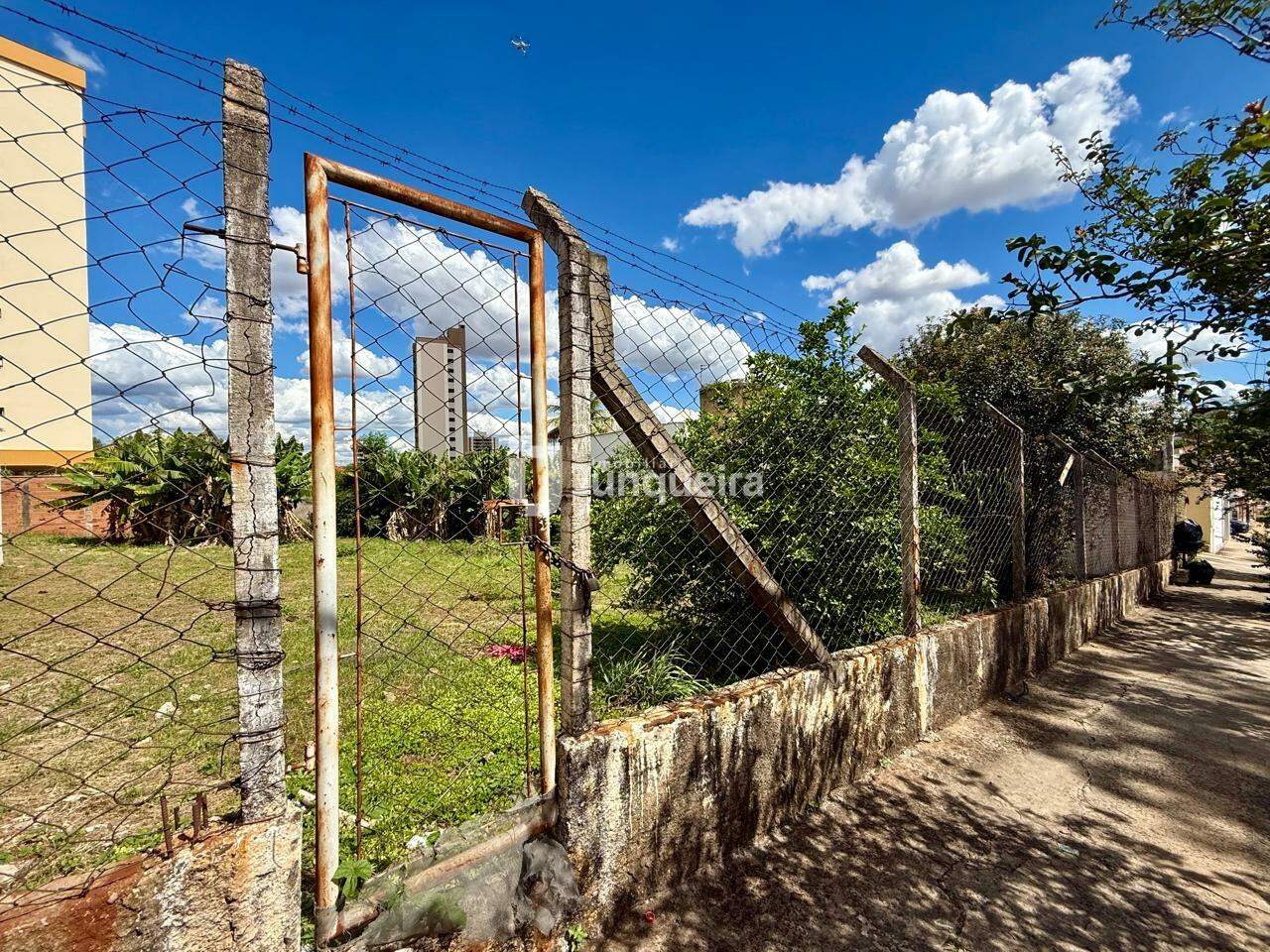 Terreno à venda, no bairro Vila Monteiro em Piracicaba - SP