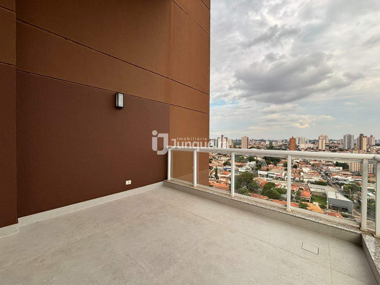 Apartamento à venda no Grand Garden, 3 quartos, sendo 3 suítes, 3 vagas, no bairro Jardim Europa em Piracicaba - SP