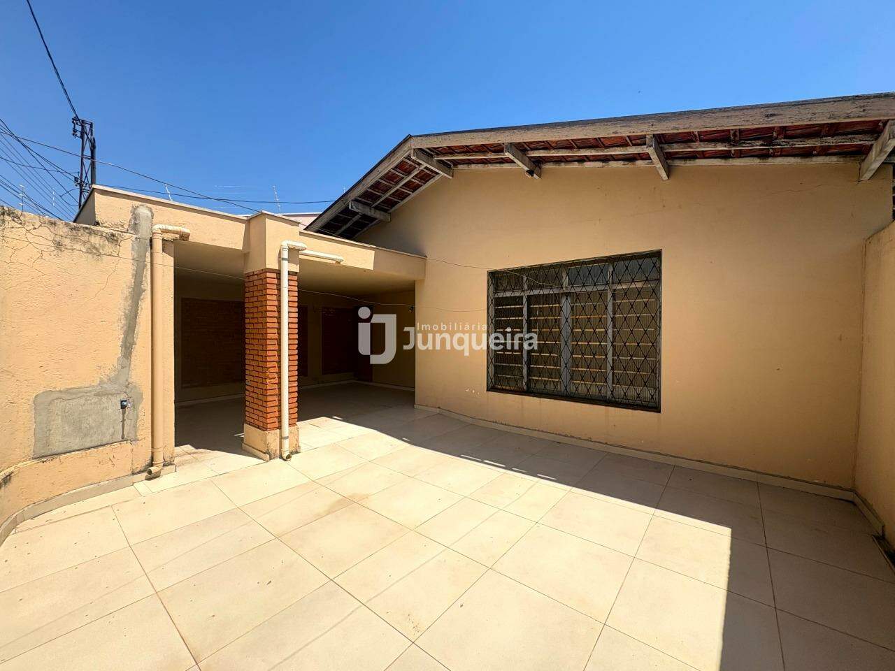 Casa à venda, 2 quartos, 1 vaga, no bairro Vila Independência em Piracicaba - SP