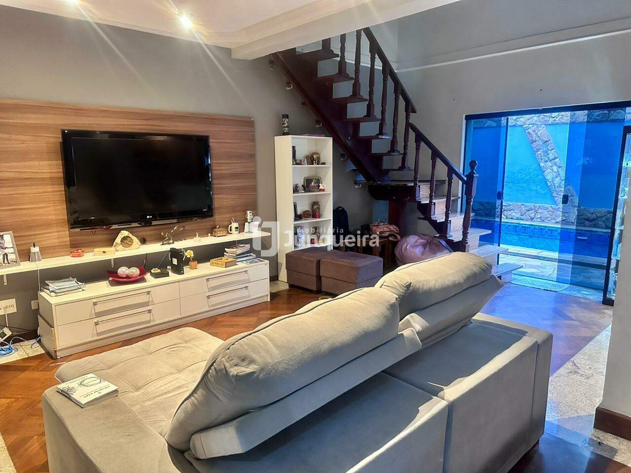 Casa à venda, 3 quartos, sendo 1 suíte, 4 vagas, no bairro Nova Piracicaba em Piracicaba - SP