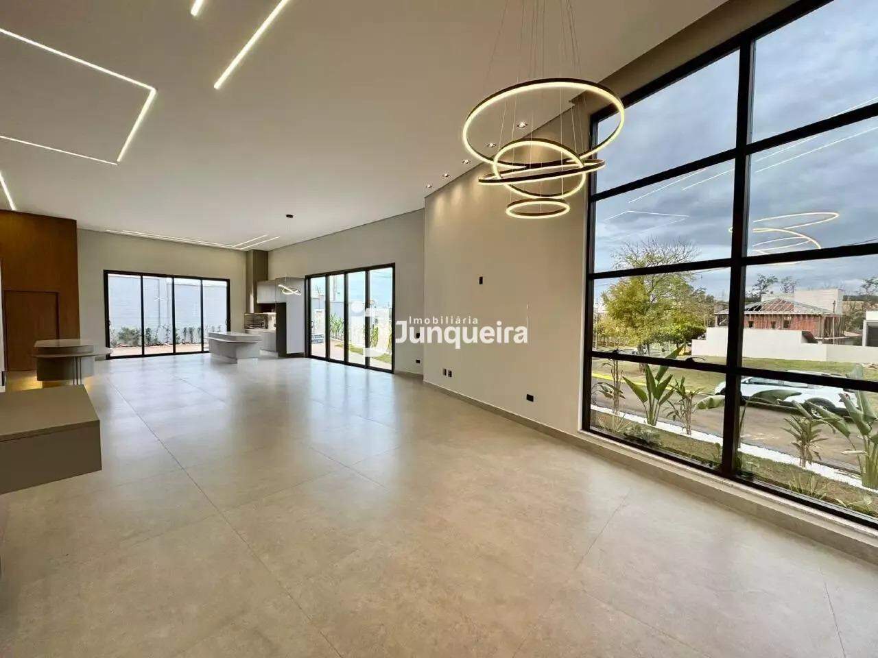 Casa em Condomínio para alugar no Alphaville Piracicaba, 3 quartos, sendo 3 suítes, 6 vagas, no bairro Alphaville Piracicaba em Piracicaba - SP