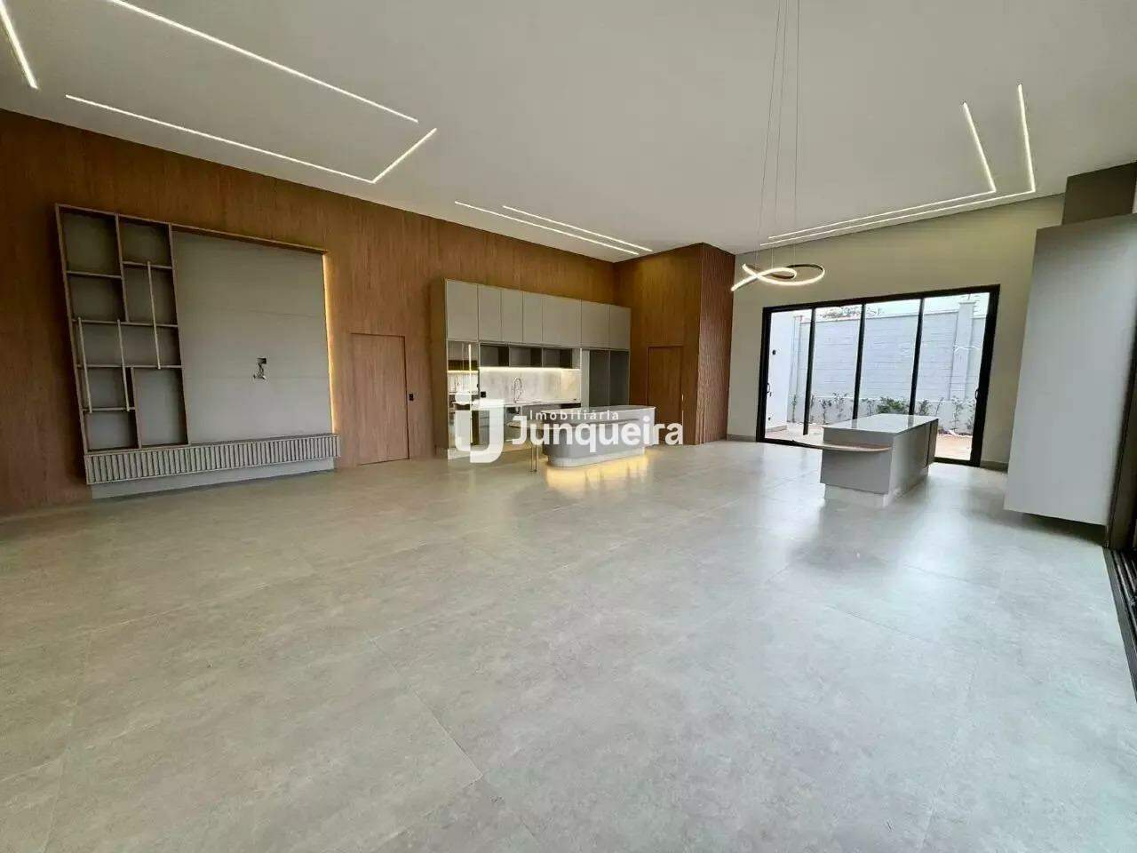 Casa em Condomínio para alugar no Alphaville Piracicaba, 3 quartos, sendo 3 suítes, 6 vagas, no bairro Alphaville Piracicaba em Piracicaba - SP