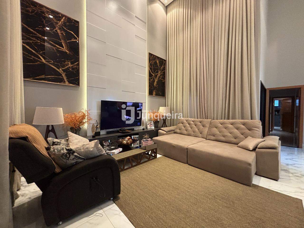 Casa em Condomínio à venda no Mônaco, 3 quartos, sendo 3 suítes, 4 vagas, no bairro Mônaco  em Piracicaba - SP