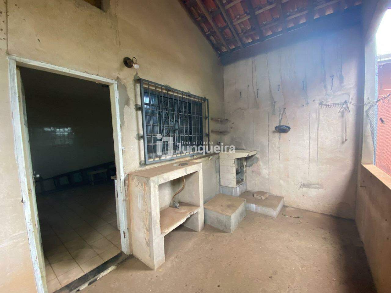 Casa à venda, 2 quartos, 2 vagas, no bairro Jardim Itamaracá em Piracicaba - SP