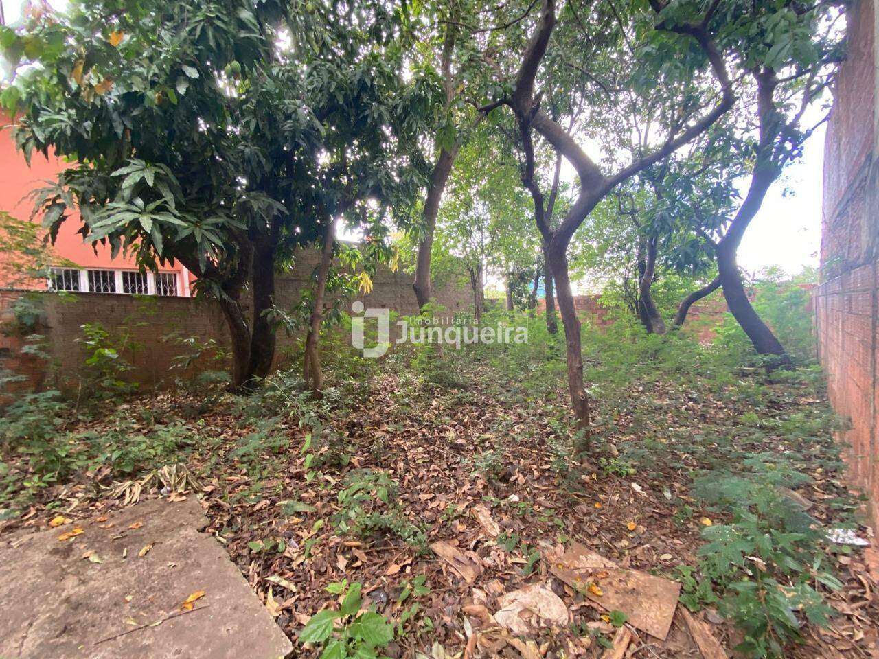 Casa à venda, 2 quartos, 2 vagas, no bairro Jardim Itamaracá em Piracicaba - SP