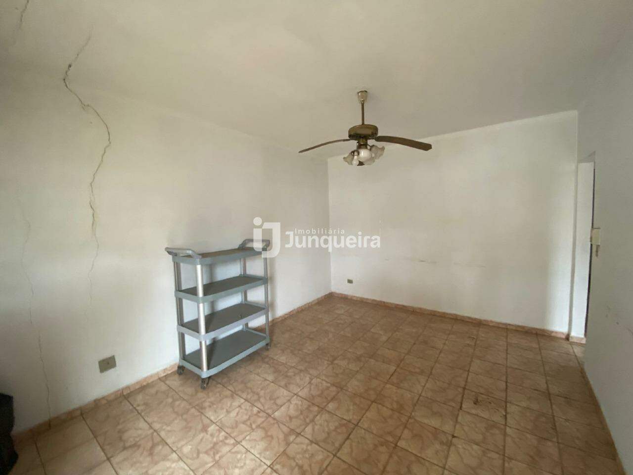 Casa à venda, 2 quartos, 2 vagas, no bairro Jardim Itamaracá em Piracicaba - SP