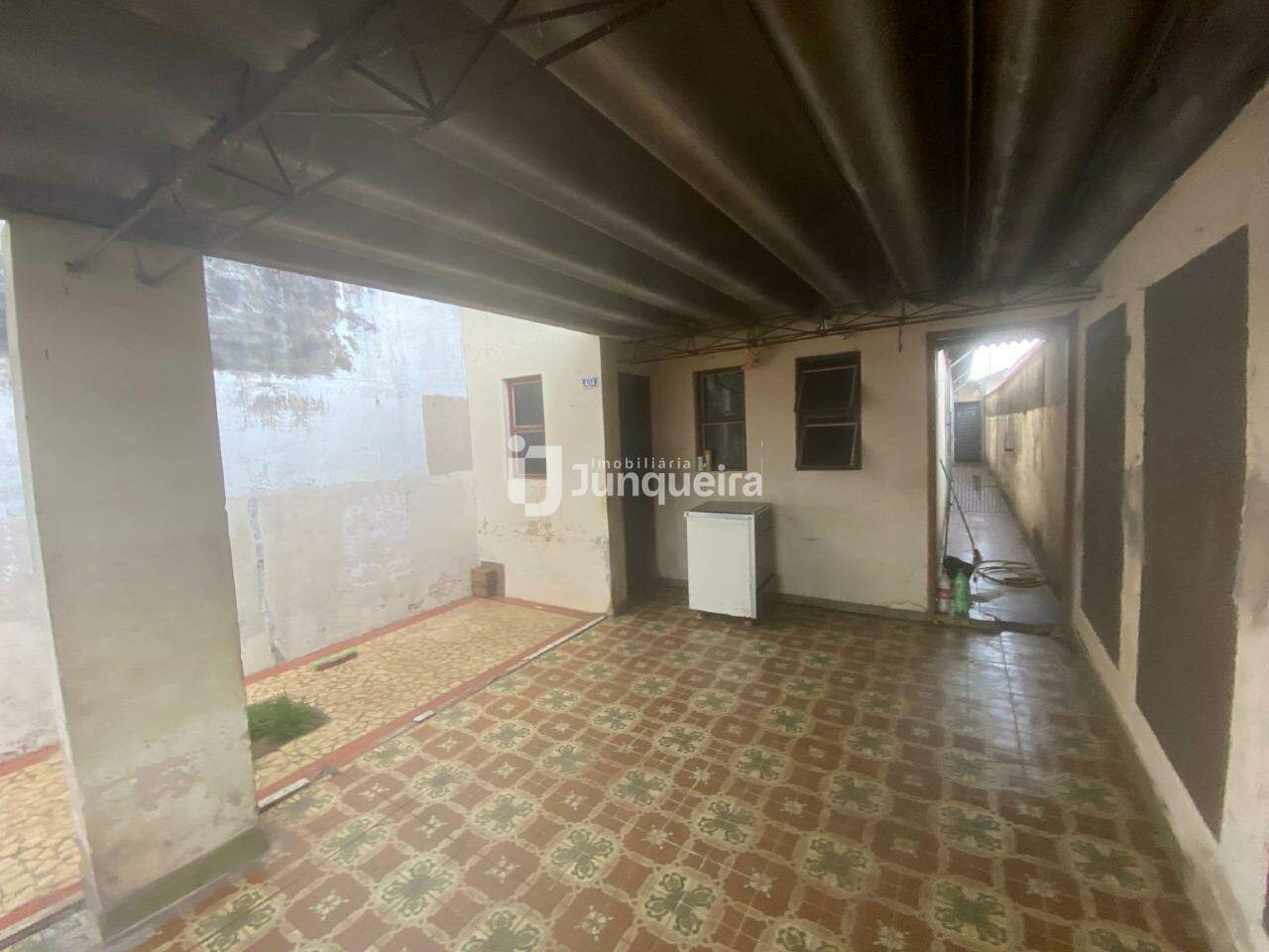 Casa à venda, 2 quartos, 1 vaga, no bairro Santa Terezinha em Piracicaba - SP