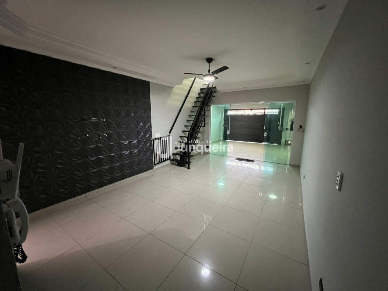 Casa para alugar, 3 quartos, 1 vaga, no bairro Santa Terezinha em Piracicaba - SP