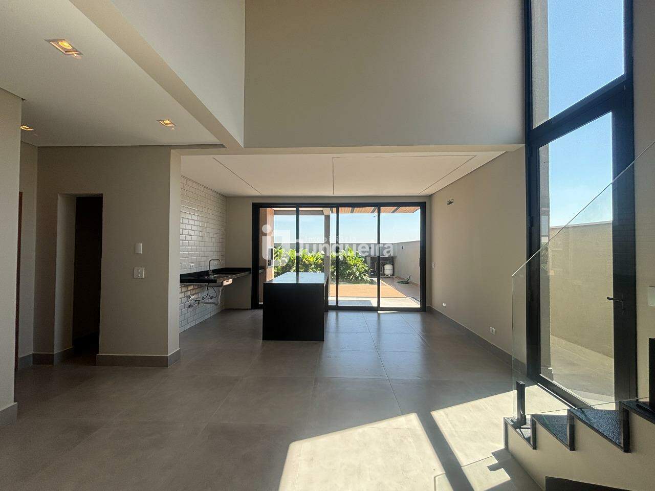 Casa em Condomínio à venda no Canadá Residencial, 3 quartos, sendo 3 suítes, 2 vagas, no bairro Canadá Residencial em Piracicaba - SP