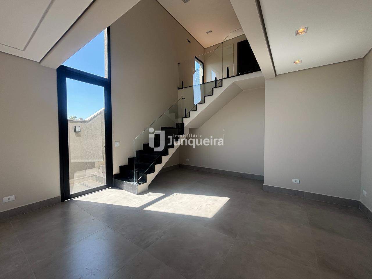 Casa em Condomínio à venda no Canadá Residencial, 3 quartos, sendo 3 suítes, 2 vagas, no bairro Canadá Residencial em Piracicaba - SP