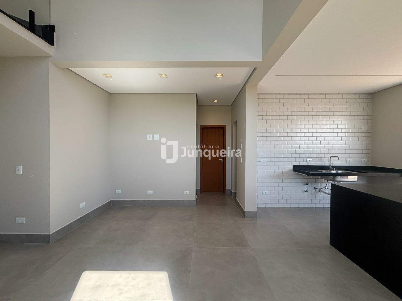 Casa em Condomínio à venda no Canadá Residencial, 3 quartos, sendo 3 suítes, 2 vagas, no bairro Canadá Residencial em Piracicaba - SP