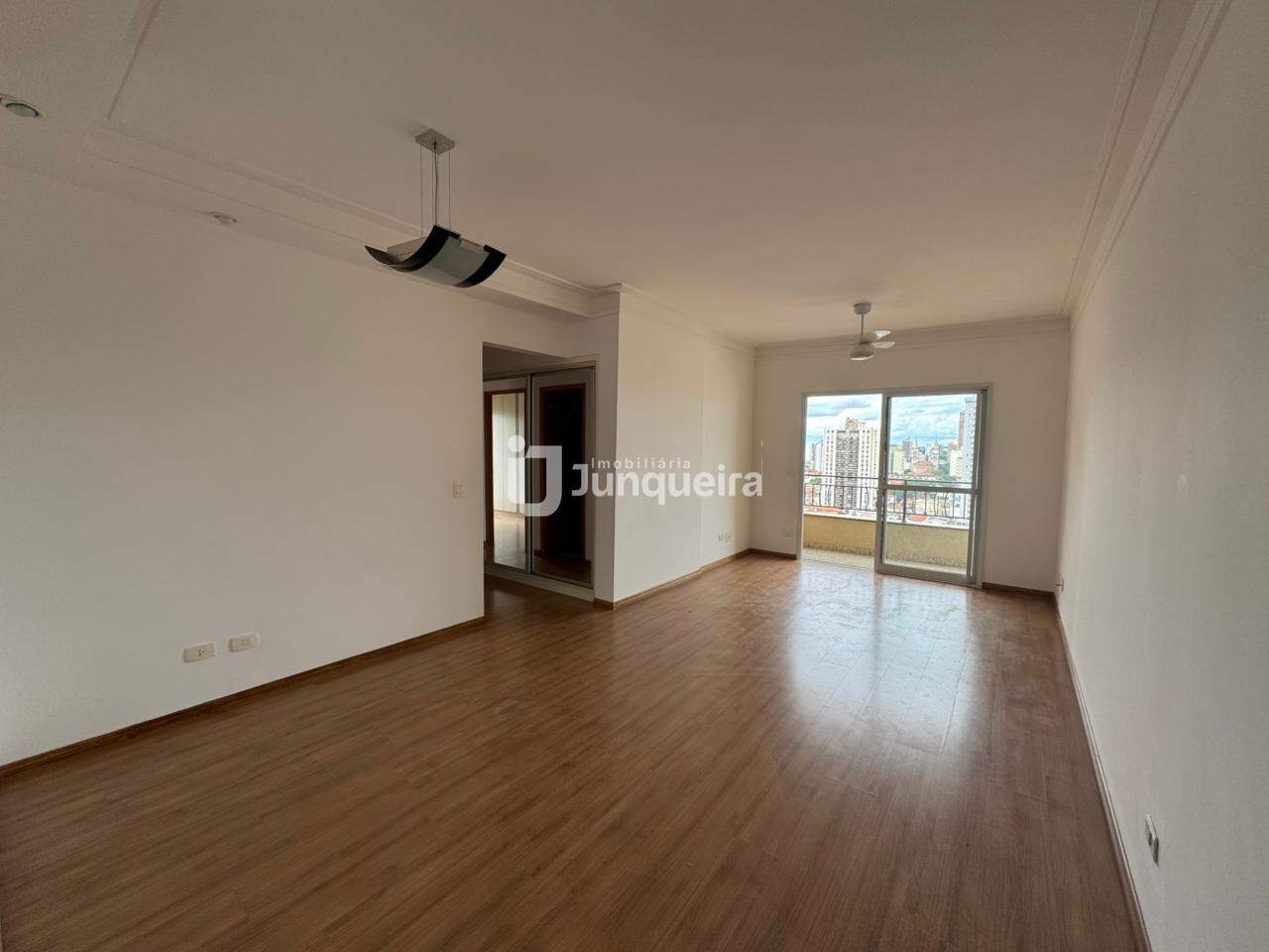 Apartamento à venda no Monalisa, 3 quartos, sendo 1 suíte, 3 vagas, no bairro Centro em Piracicaba - SP