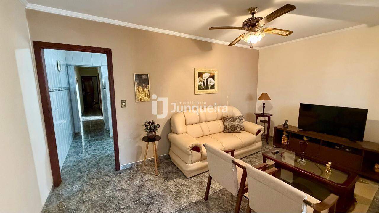 Casa à venda, 2 quartos, 1 vaga, no bairro Vila Rezende em Piracicaba - SP