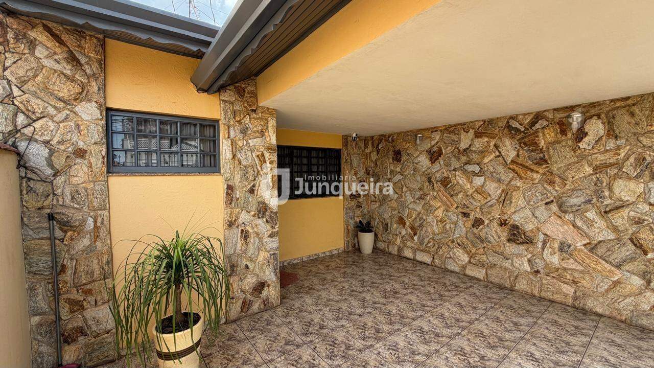 Casa à venda, 2 quartos, 1 vaga, no bairro Vila Rezende em Piracicaba - SP
