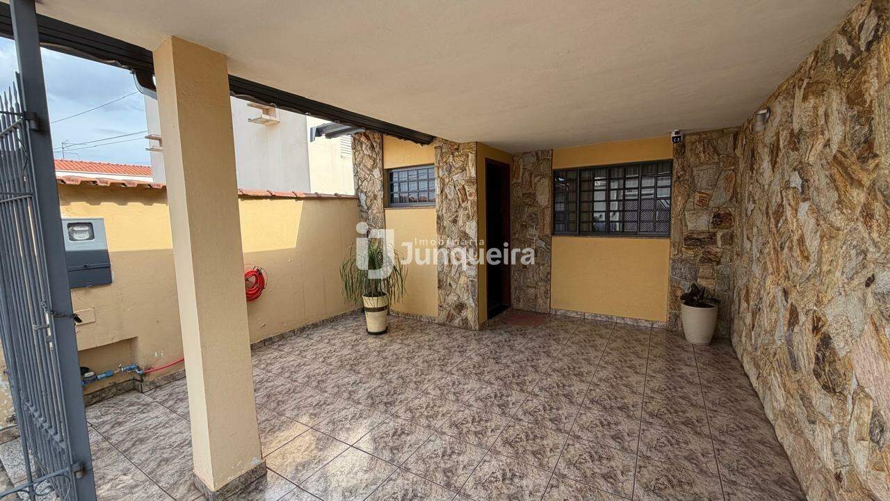 Casa à venda, 2 quartos, 1 vaga, no bairro Vila Rezende em Piracicaba - SP