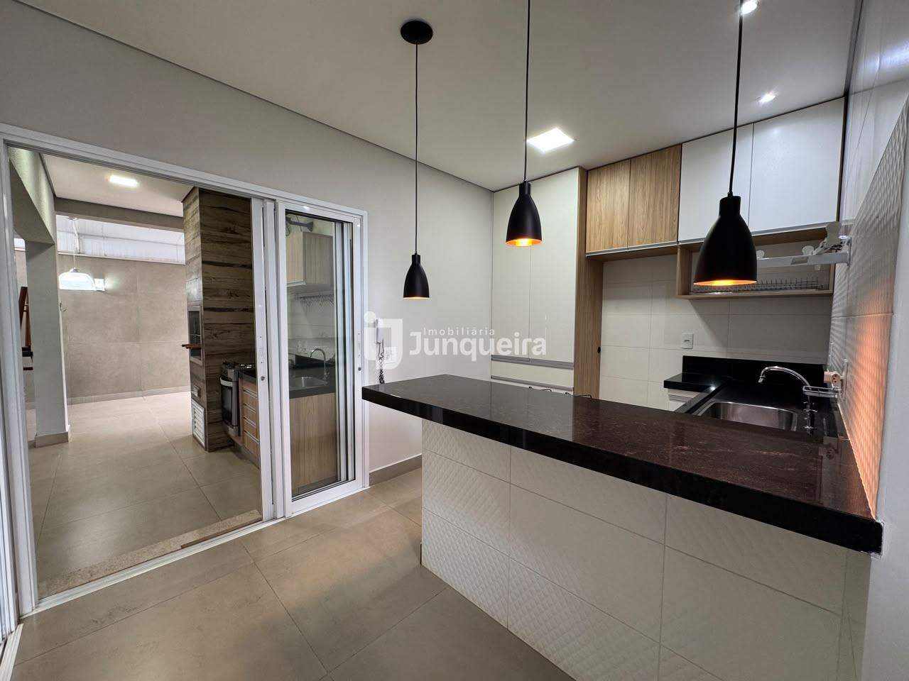 Casa em Condomínio à venda no Villa D' Itália, 3 quartos, sendo 3 suítes, 4 vagas, no bairro Residencial Villa D'Itália em Piracicaba - SP
