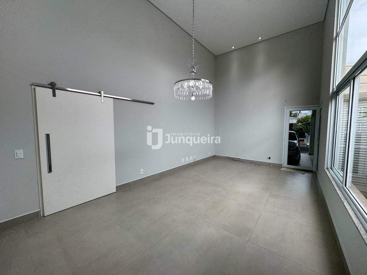 Casa em Condomínio à venda no Villa D' Itália, 3 quartos, sendo 3 suítes, 4 vagas, no bairro Residencial Villa D'Itália em Piracicaba - SP
