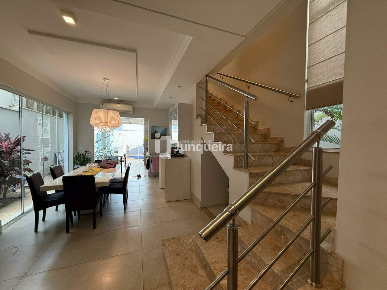 Casa em Condomínio à venda no Lazuli Club, 4 quartos, sendo 2 suítes, 2 vagas, no bairro Lazuli Club em Piracicaba - SP