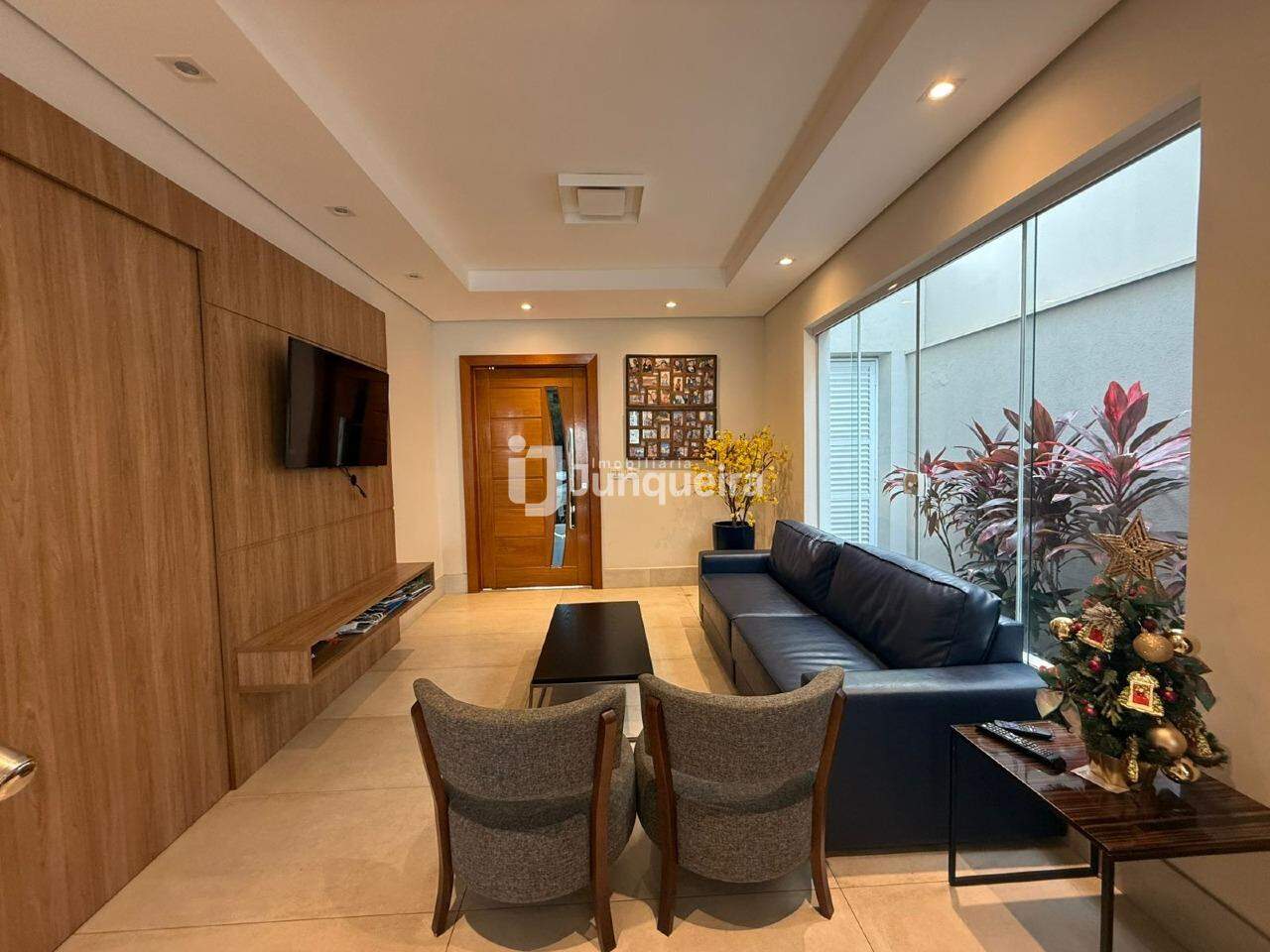 Casa em Condomínio à venda no Lazuli Club, 4 quartos, sendo 2 suítes, 2 vagas, no bairro Lazuli Club em Piracicaba - SP