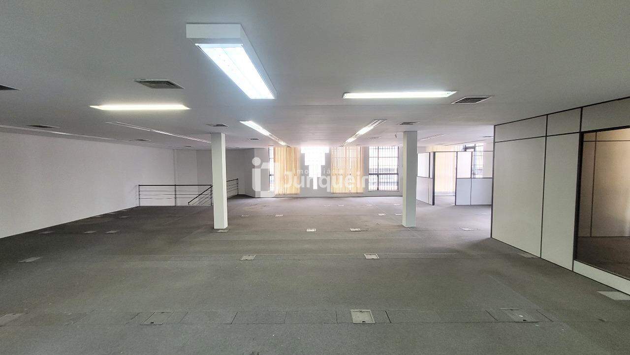 Prédio Comercial para alugar, 12 vagas, no bairro Centro em Piracicaba - SP