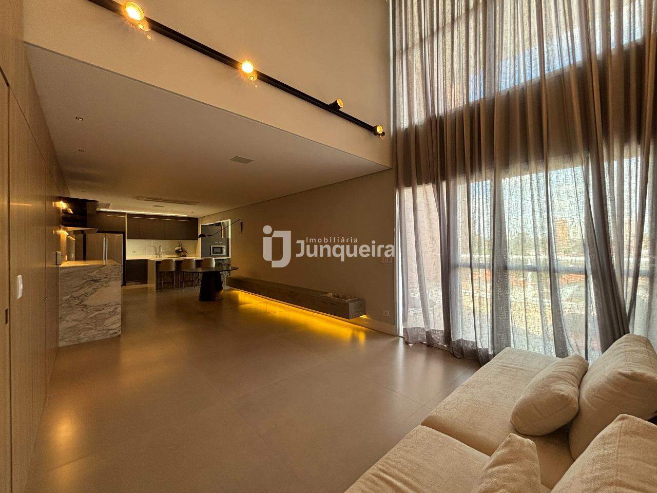 Apartamento à venda no Grand Garden, 2 quartos, sendo 1 suíte, 3 vagas, no bairro Jardim Europa em Piracicaba - SP