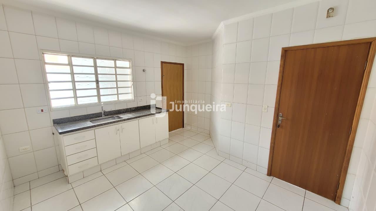 Casa para alugar, 2 quartos, 3 vagas, no bairro Santa Rosa em Piracicaba - SP