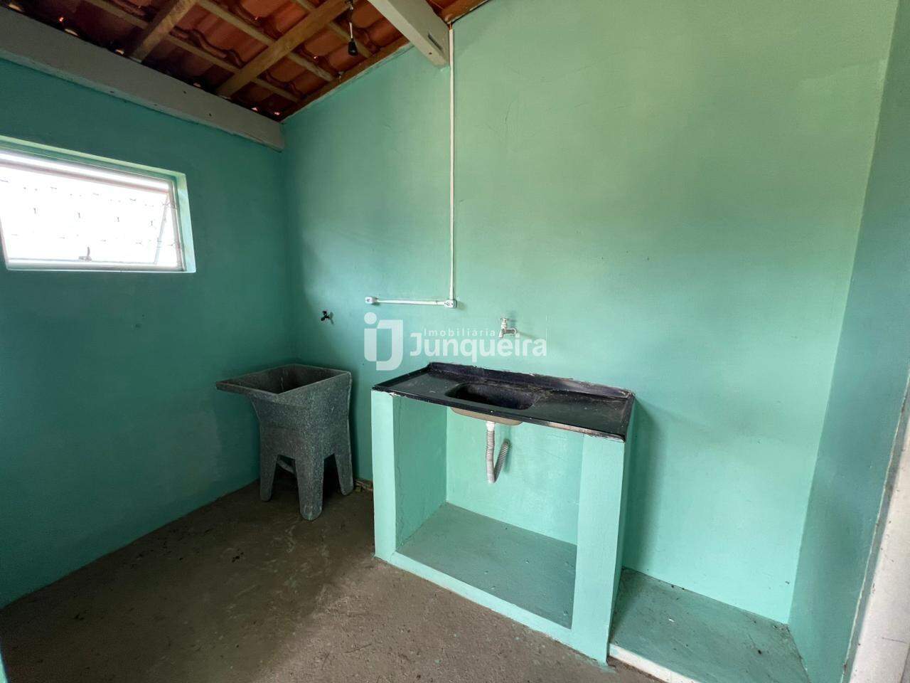 Chácara para alugar, 1 quarto, 1 vaga, no bairro Água Branca em Rio das Pedras - SP