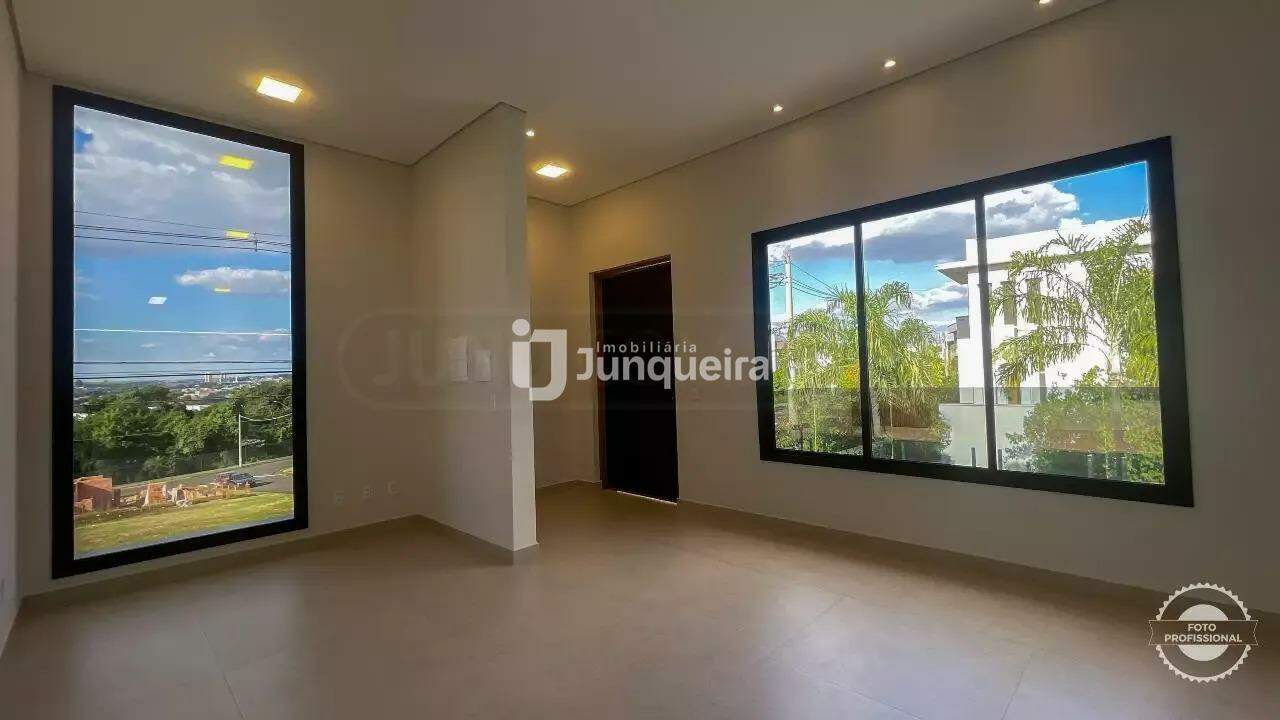 Casa em Condomínio para alugar, 3 quartos, sendo 3 suítes, 2 vagas, no bairro Damha I em Piracicaba - SP