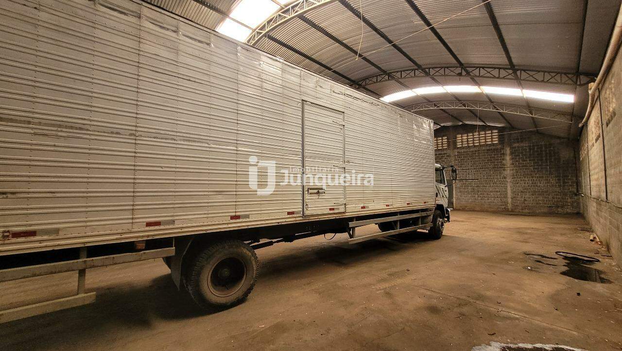 Galpão para alugar, 2 vagas, no bairro Chácaras Água Branca em Piracicaba - SP