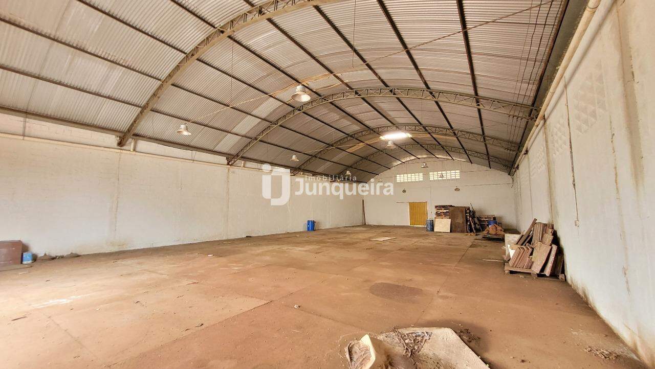 Galpão para alugar, 2 vagas, no bairro Chácaras Água Branca em Piracicaba - SP