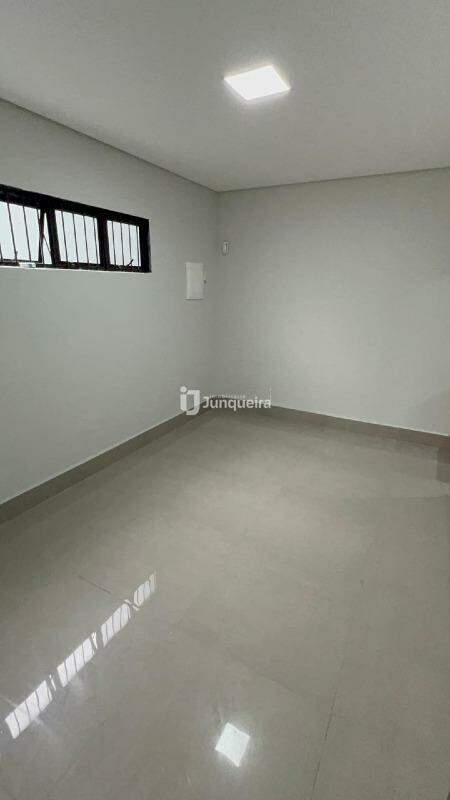 Casa para alugar, 3 quartos, sendo 2 suítes, 2 vagas, no bairro Paulista em Piracicaba - SP