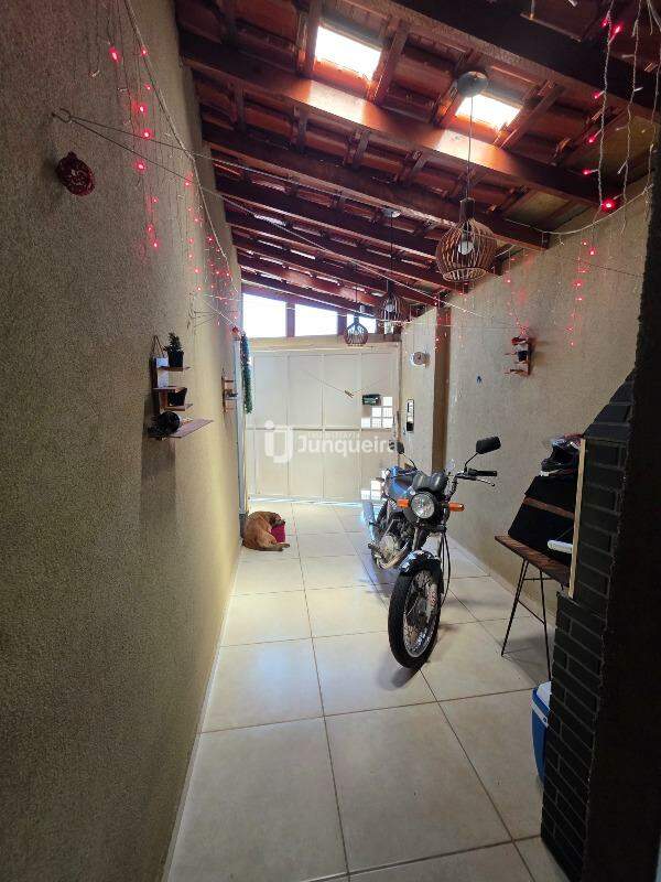 Casa à venda, 2 quartos, 1 vaga, no bairro Piracicamirim em Piracicaba - SP