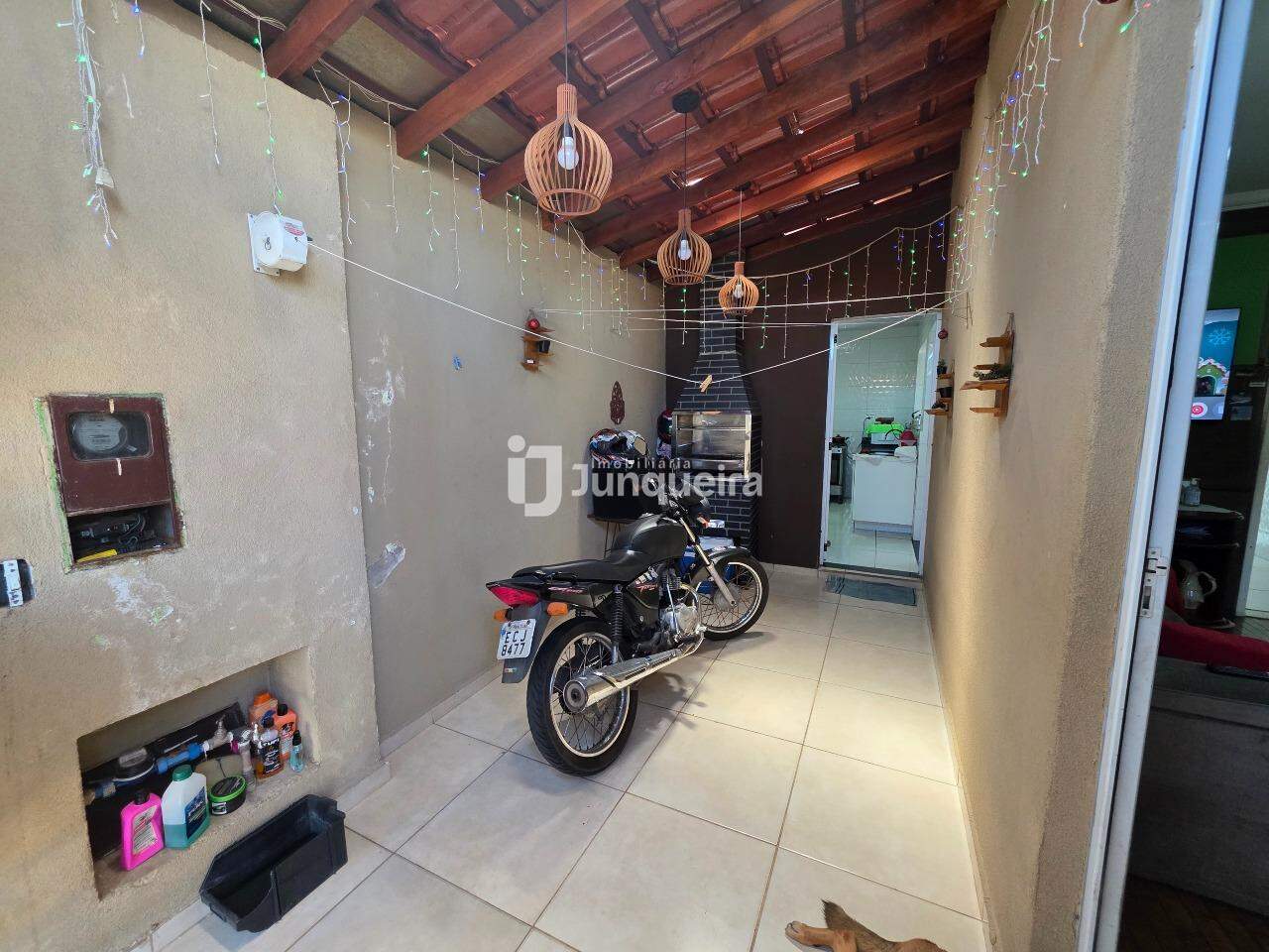 Casa à venda, 2 quartos, 1 vaga, no bairro Piracicamirim em Piracicaba - SP