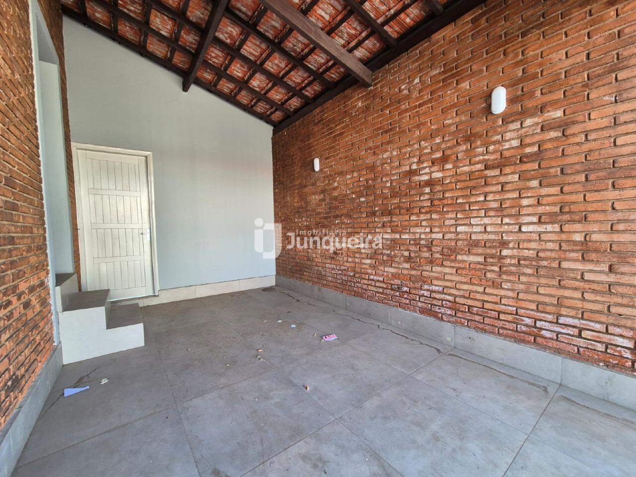 Casa à venda, 2 quartos, 1 vaga, no bairro Cidade Alta em Piracicaba - SP