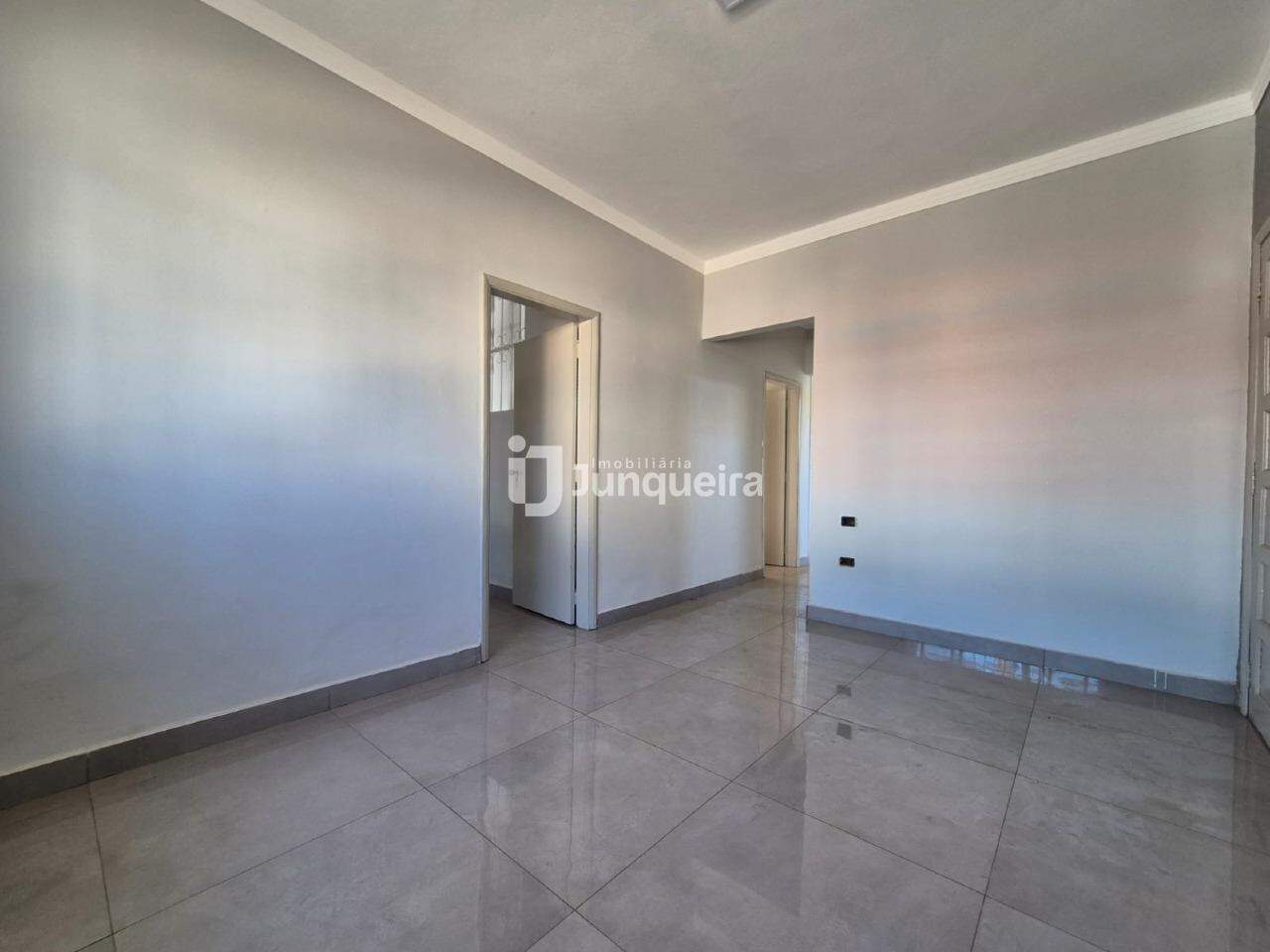 Casa à venda, 2 quartos, 1 vaga, no bairro Cidade Alta em Piracicaba - SP