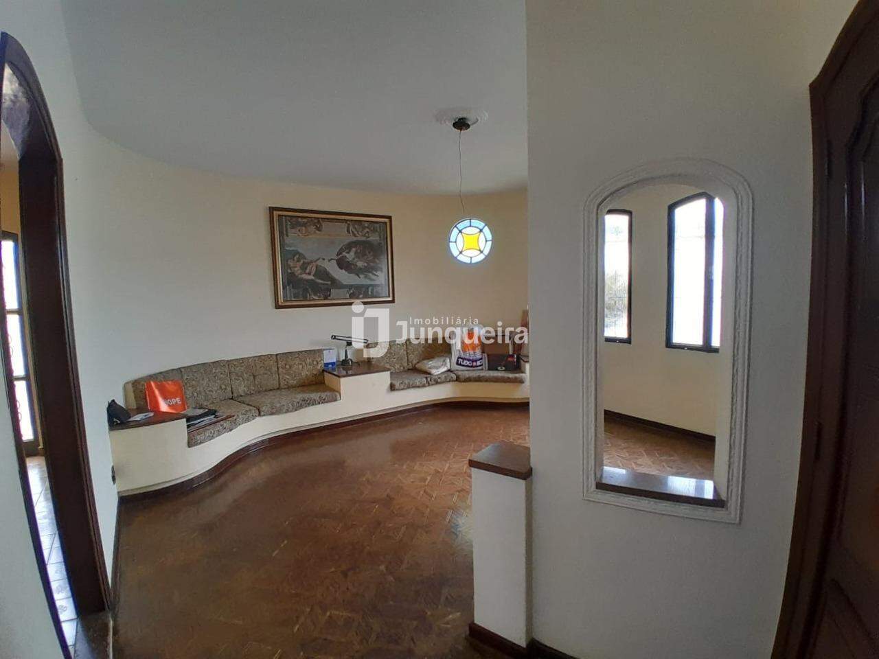 Casa à venda, 4 quartos, sendo 1 suíte, 6 vagas, no bairro Jardim Monumento em Piracicaba - SP