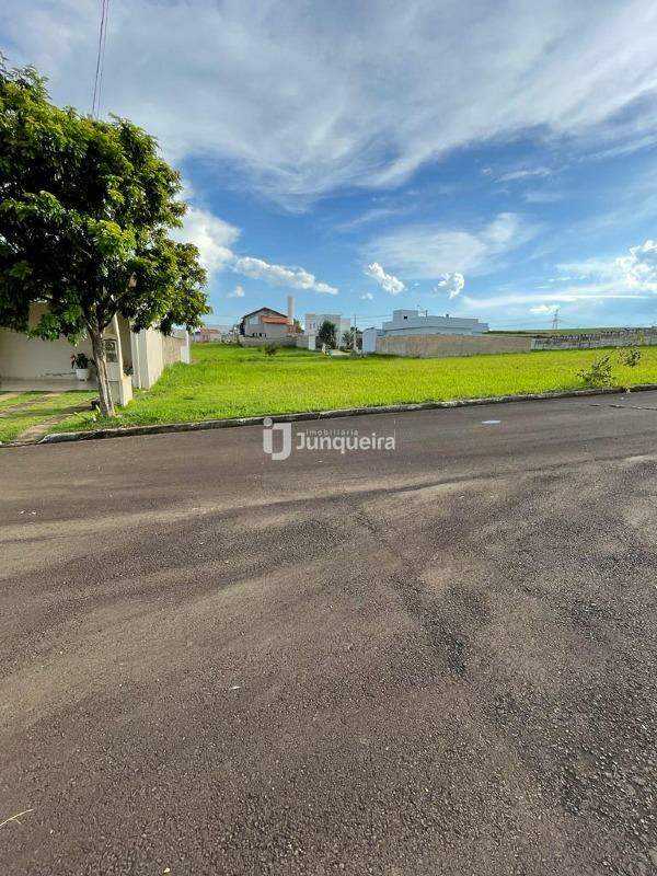 Terreno em Condomínio à venda no San Marino , no bairro Residencial San Marino em Rio das Pedras - SP