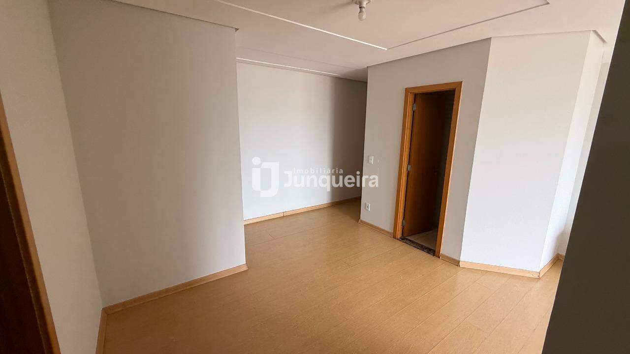 Apartamento para alugar no Ágata , 3 quartos, sendo 1 suíte, 2 vagas, no bairro Cidade Alta em Piracicaba - SP