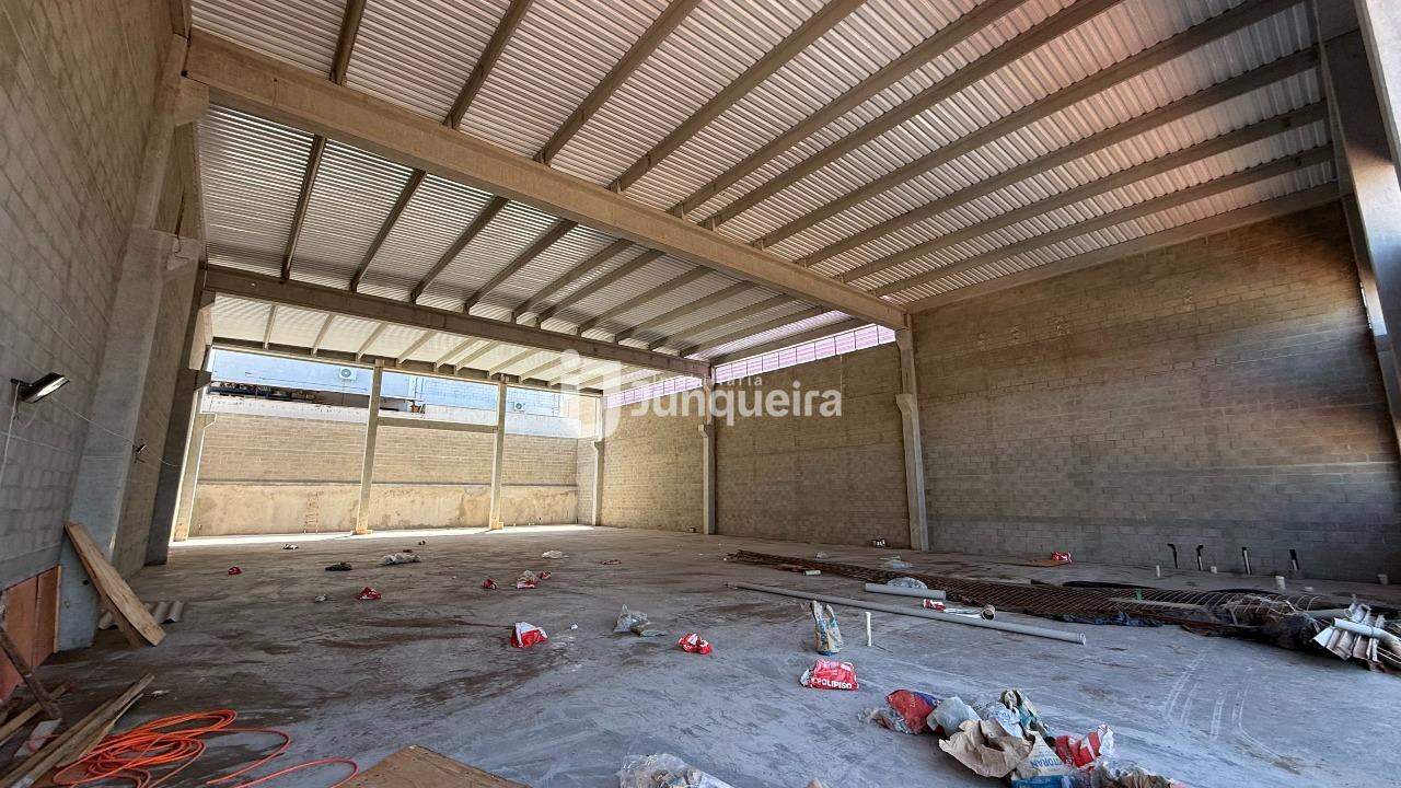 Galpão para alugar, 4 vagas, no bairro Guamium em Piracicaba - SP