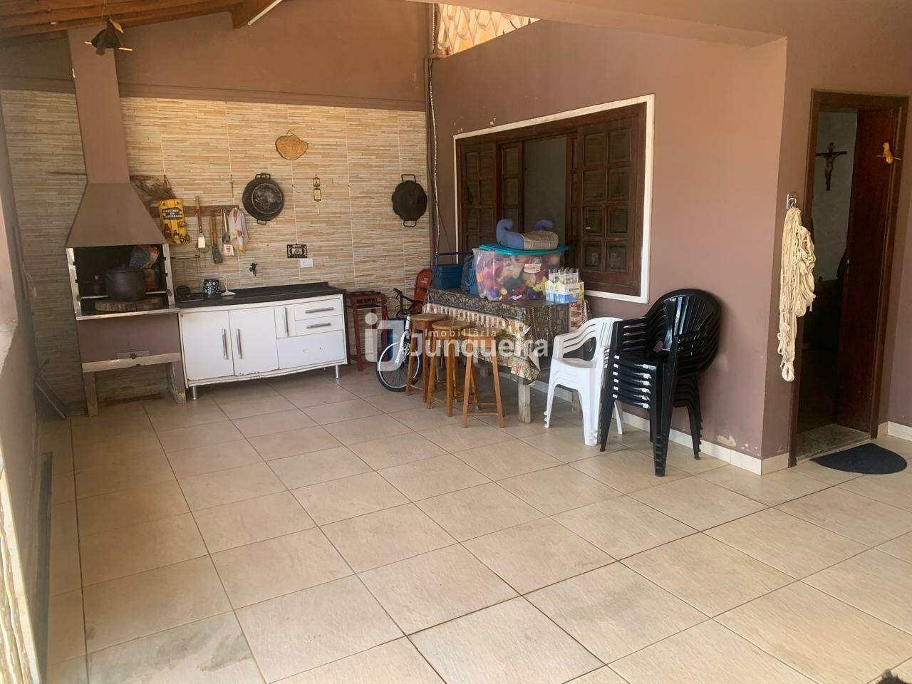 Casa à venda, 3 quartos, sendo 1 suíte, 2 vagas, no bairro Conjunto Residencial Mário Dedini em Piracicaba - SP