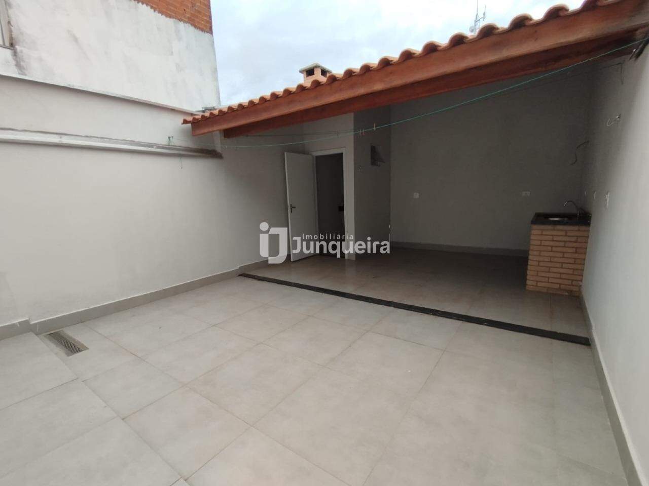 Casa à venda, 2 quartos, sendo 1 suíte, 2 vagas, no bairro Perdizes em Piracicaba - SP