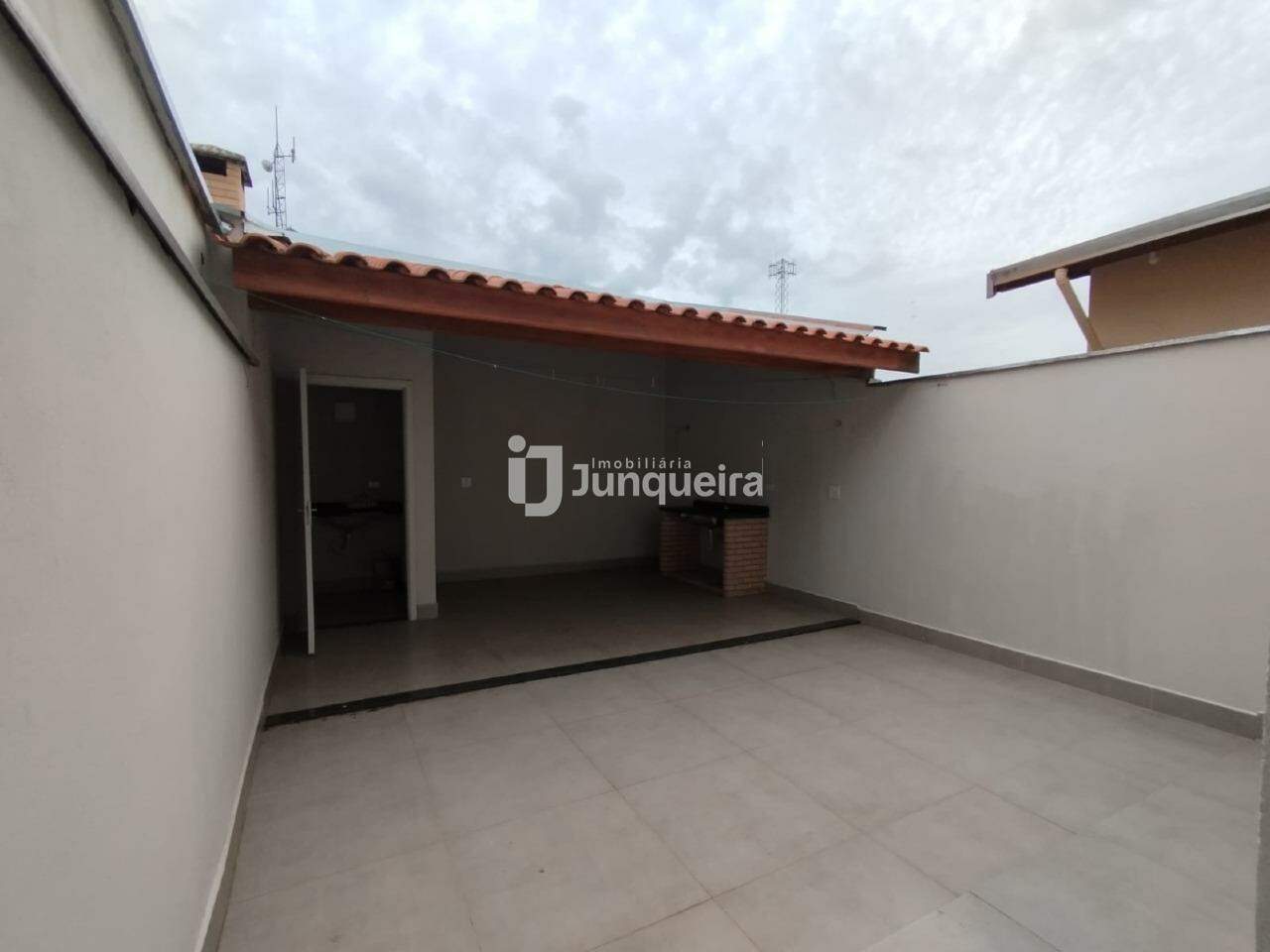 Casa à venda, 2 quartos, sendo 1 suíte, 2 vagas, no bairro Perdizes em Piracicaba - SP