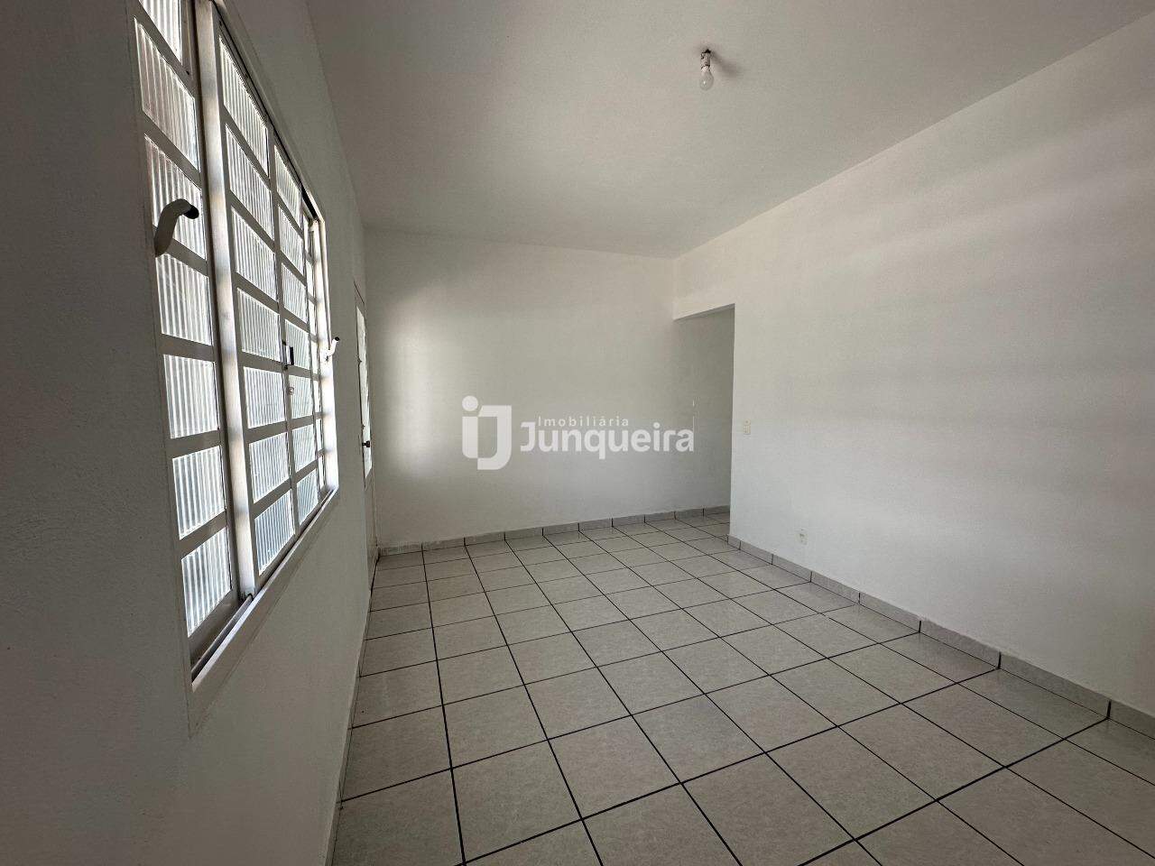 Casa para alugar, 2 quartos, no bairro Parque São Jorge em Piracicaba - SP