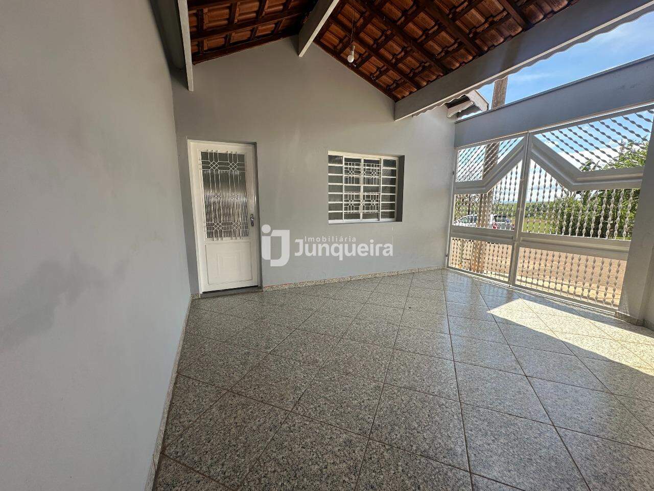 Casa para alugar, 2 quartos, no bairro Parque São Jorge em Piracicaba - SP